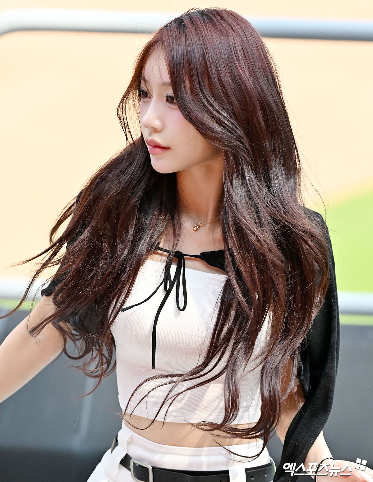 경기장의 꽃' 치어리더 열전|조나현 치어리더 '날렵한 턱선'[엑's HD포토]