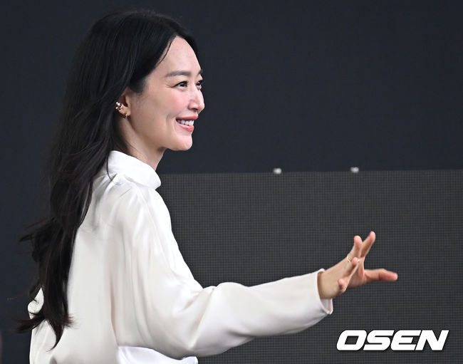 신민아 2026 부산국제영화제 사진